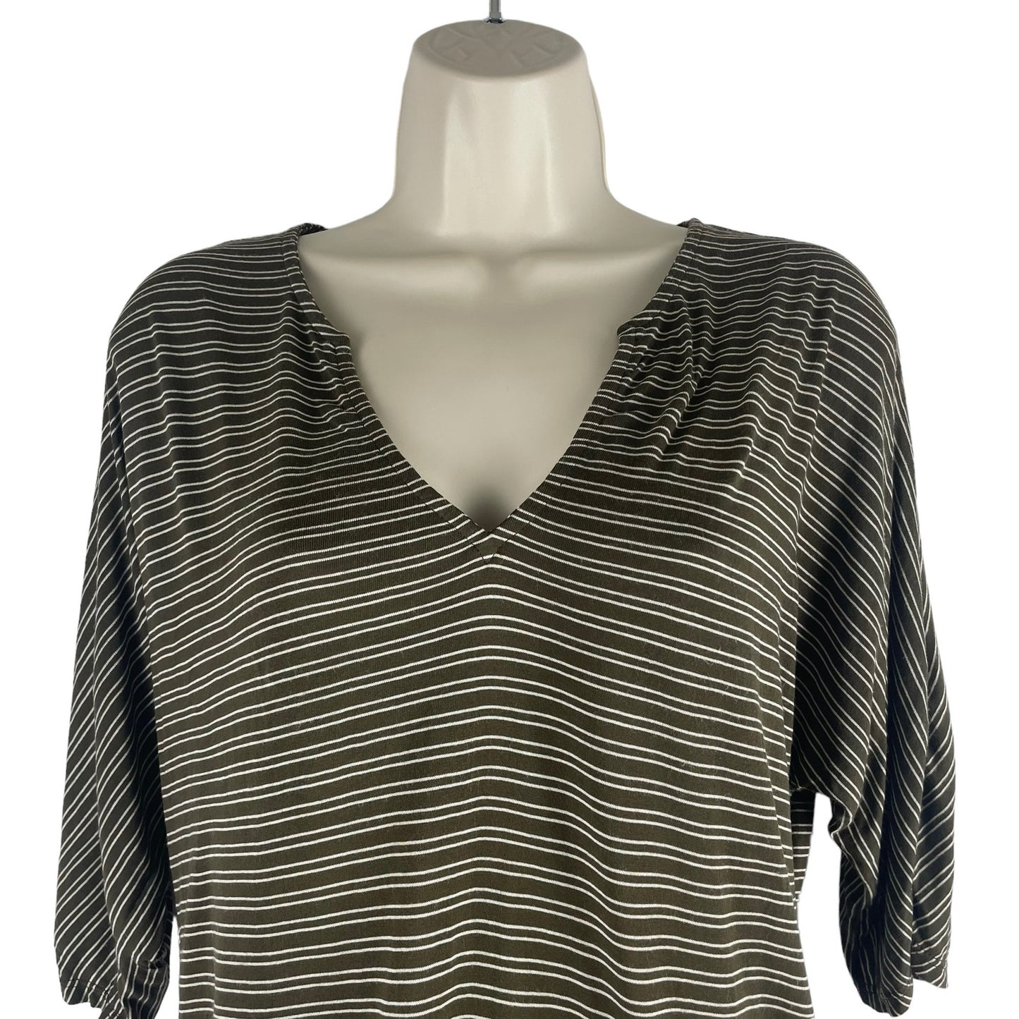 Soft Joie 3/4 Dolman Sleeve V Neck Striped Casual Top Green Size XS