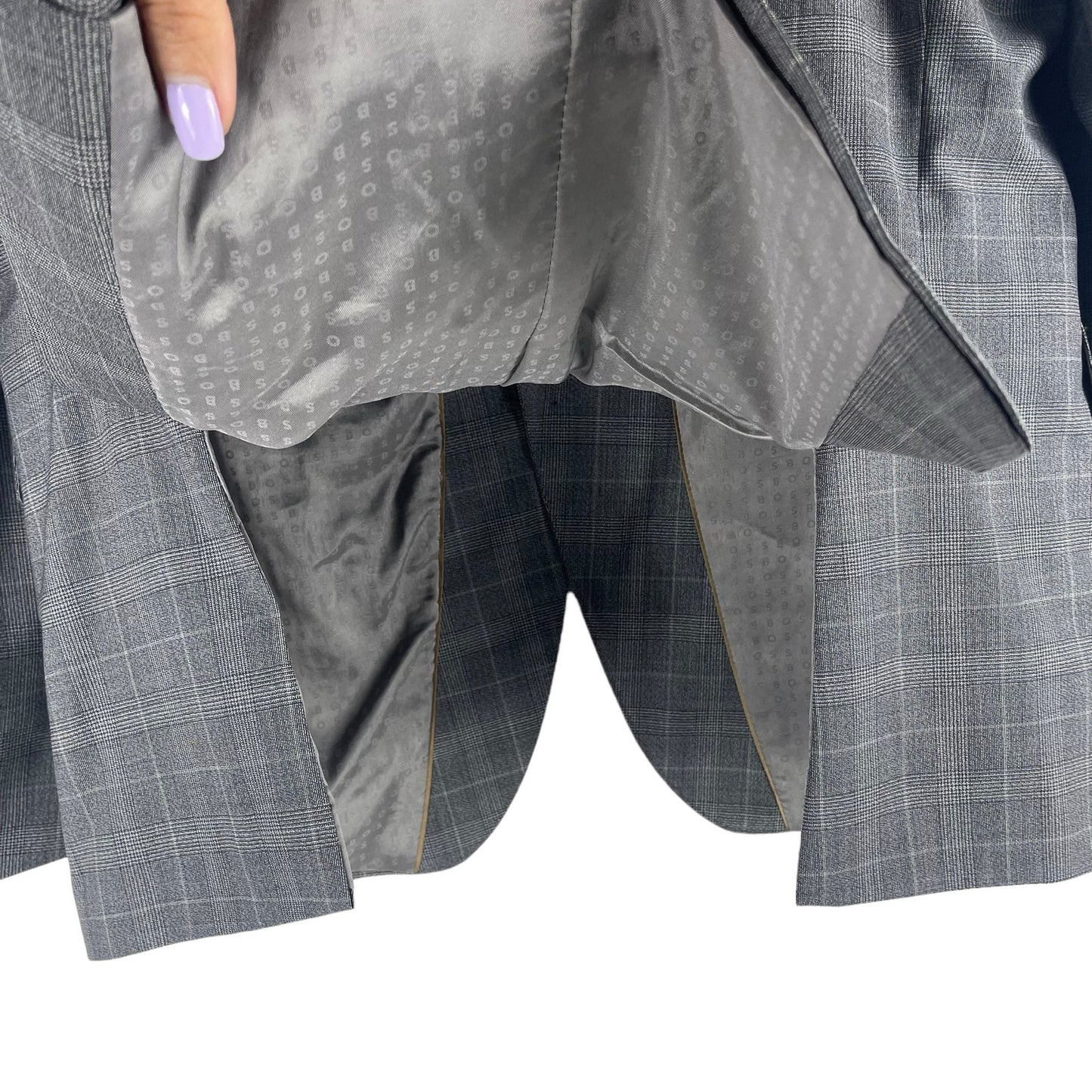 Hugo Boss Plaid Wool Suit Jacket Blazer 2 Buttons Gray Size 42S