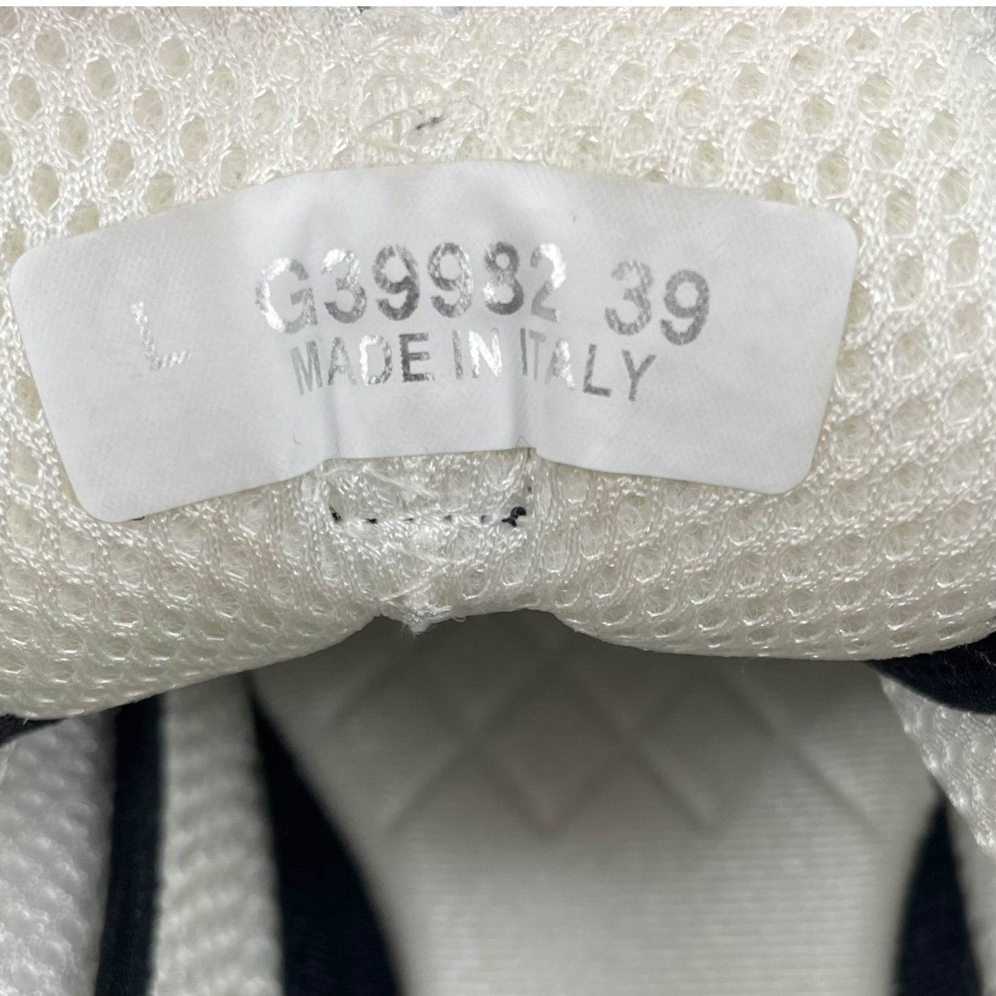 Chanel Velvet Calfskin Sneakers Suede Quilted Platform Logo White Size 39