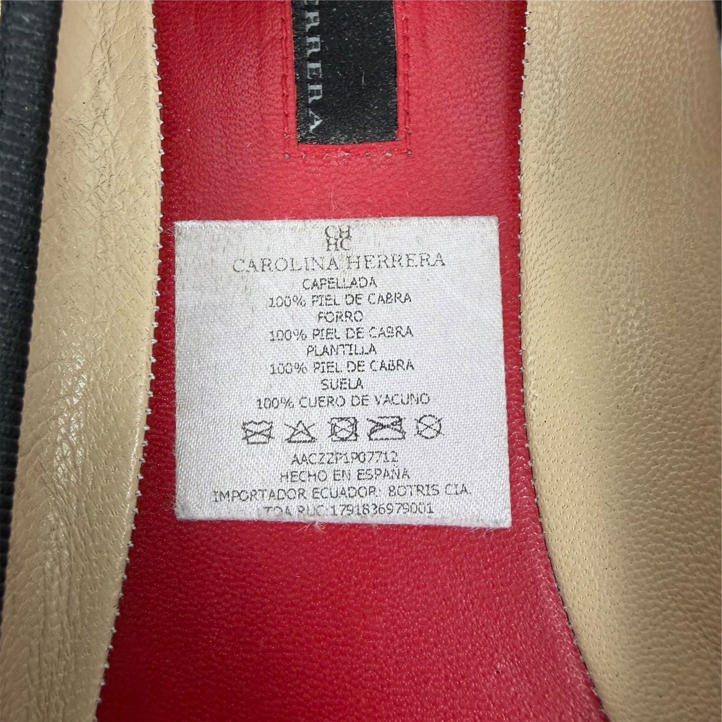 Carolina Herrera Initials Insignia Logo Cap Toe Suede Flats Black Size 36