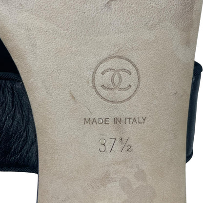 Chanel Camellia Pearl Logo Toe Ring Slingback Flat Sandal Black Size 37.5