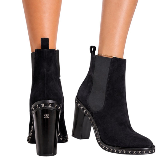 Chanel Interlocking CC Logo Heel Chain Suede Ankle Boots Black Size 40