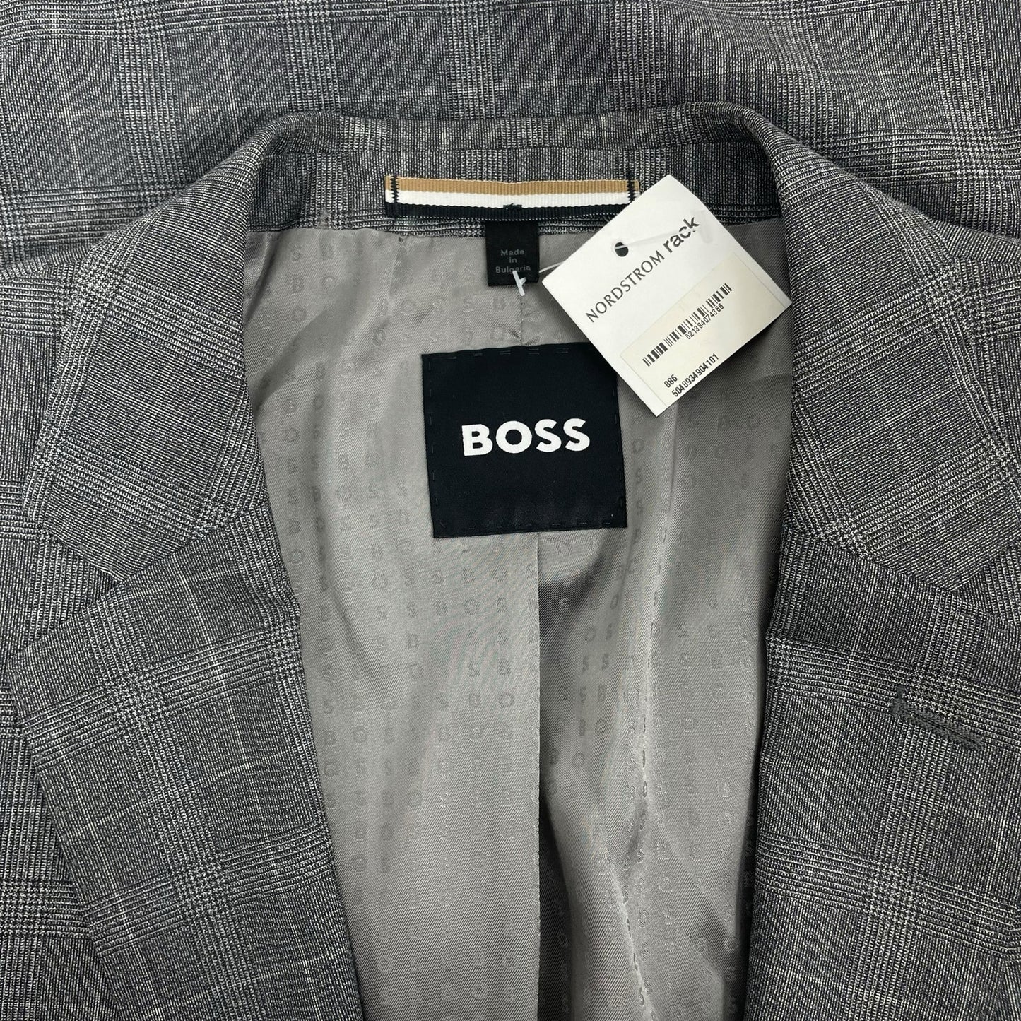 Hugo Boss Plaid Wool Suit Jacket Blazer 2 Buttons Gray Size 42S