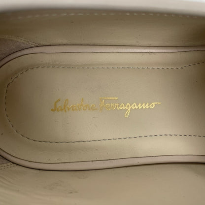 Salvatore Ferragamo Gancini Lug Sole Leather Loafers Beige Size 8.5C