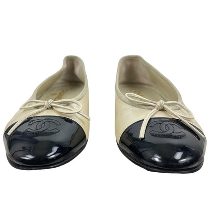 Chanel Cap Toe CC Logo Bow Ballet Flats Patent Leather Black Size 39