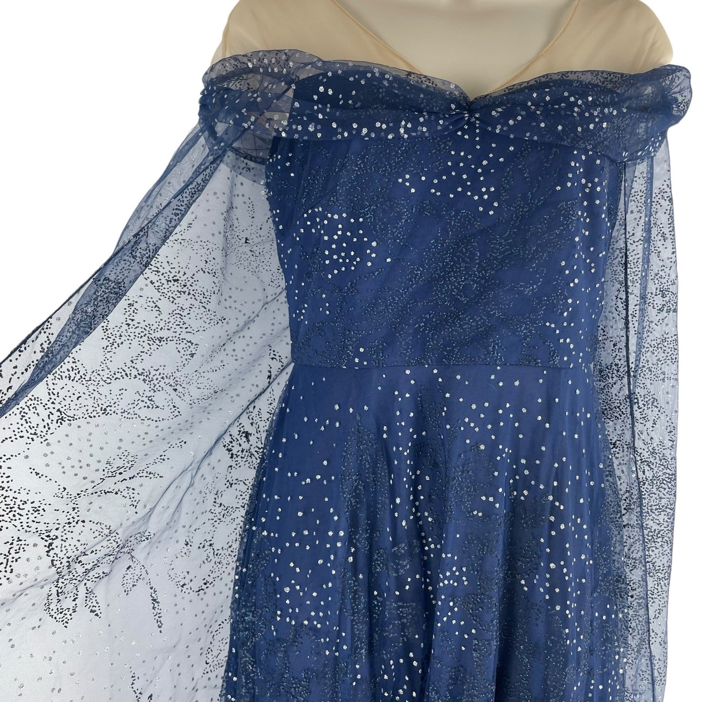 Marchesa Notte Tulle Overlay Cape Embellished Gown Blue Size 0