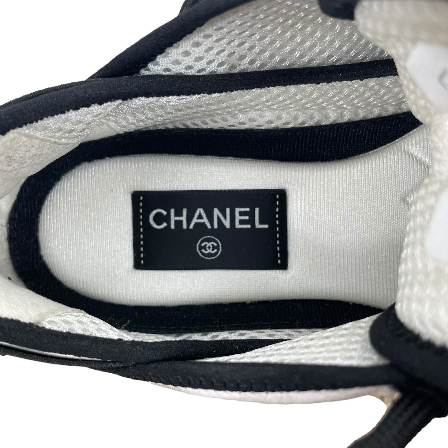 Chanel Velvet Calfskin Sneakers Suede Quilted Platform Logo White Size 39