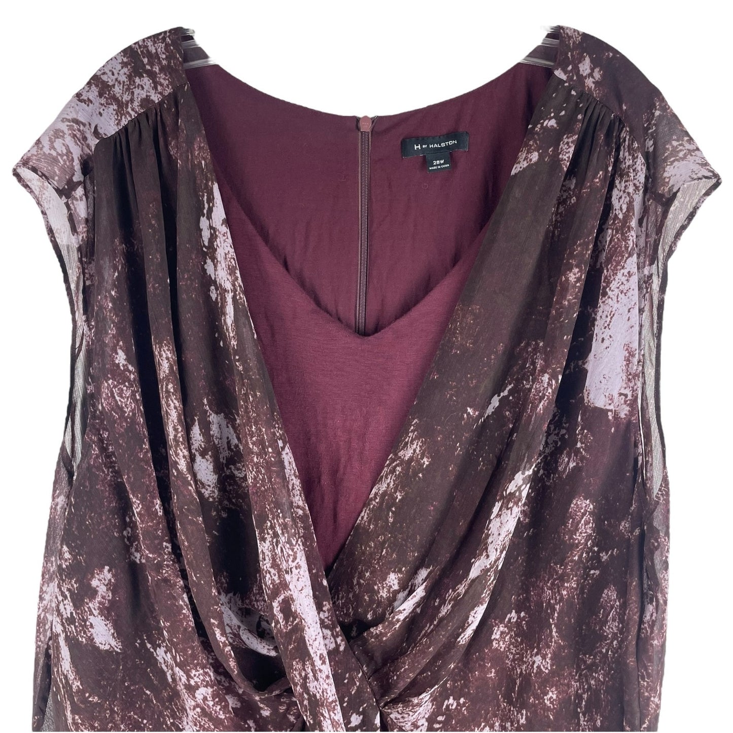 H by Halston Sleeveless Printed Chiffon Drapey Top Burgundy Size 28W