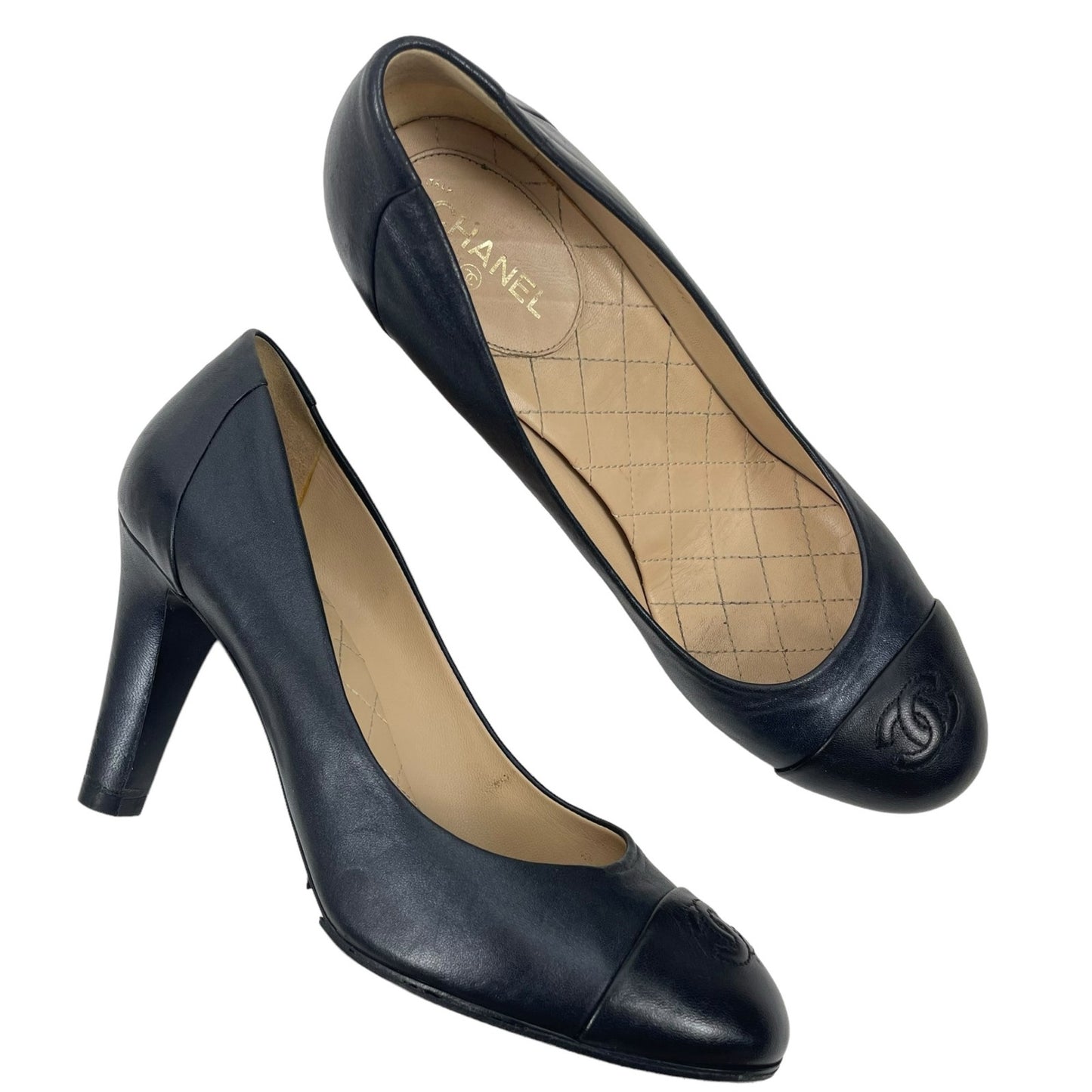 Chanel Cap Toe Leather Pumps CC Interlocking Logo Black Navy Size 39.5