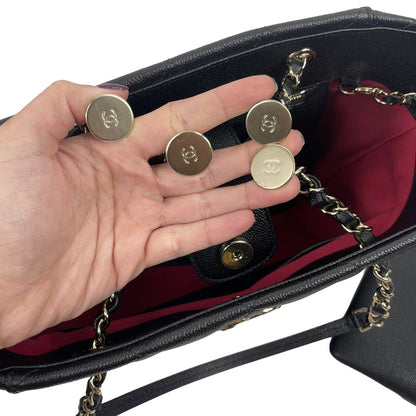 Chanel Quilted Caviar Leather Shoulder Bag Purse Pouch Black 2023